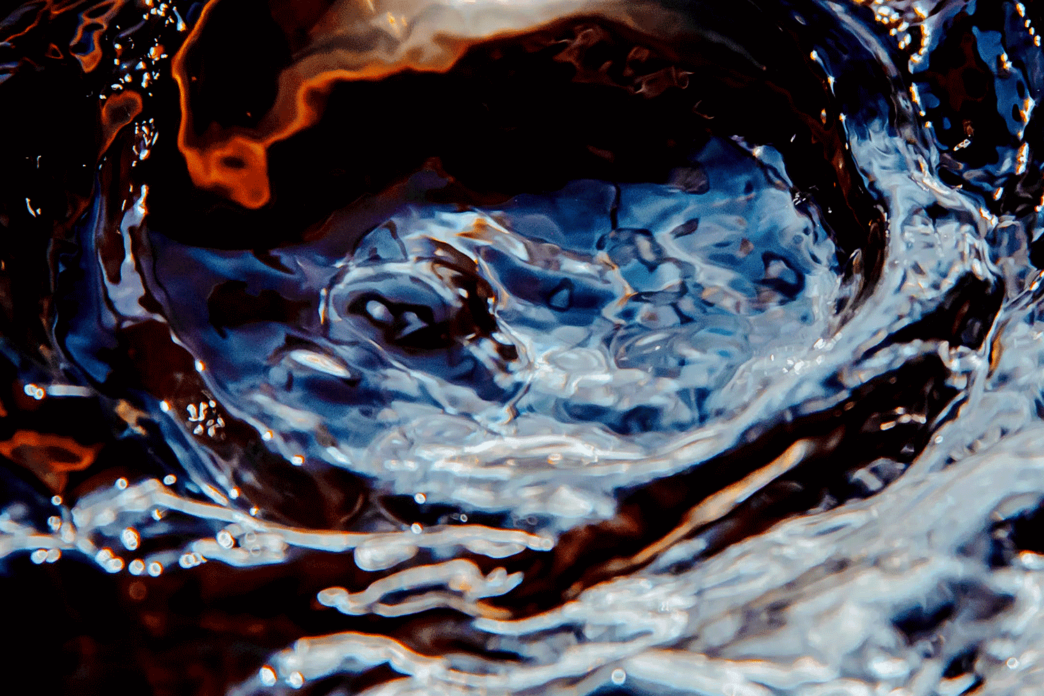 différence entre hydrolat et eau florale